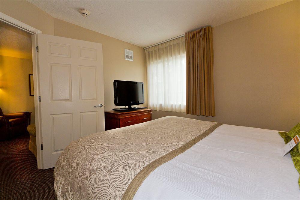 Candlewood Suites Harrisonburg By Ihg Esterno foto