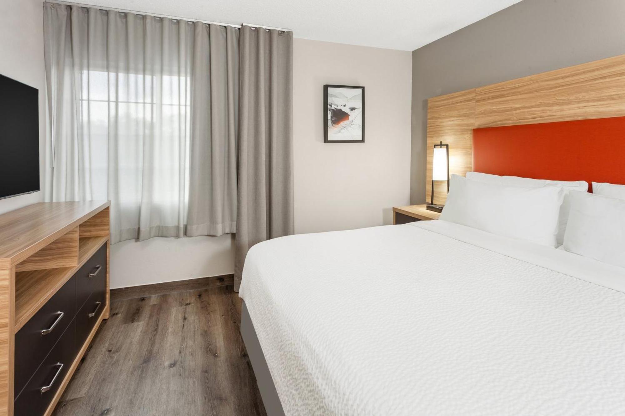 Candlewood Suites Harrisonburg By Ihg Esterno foto