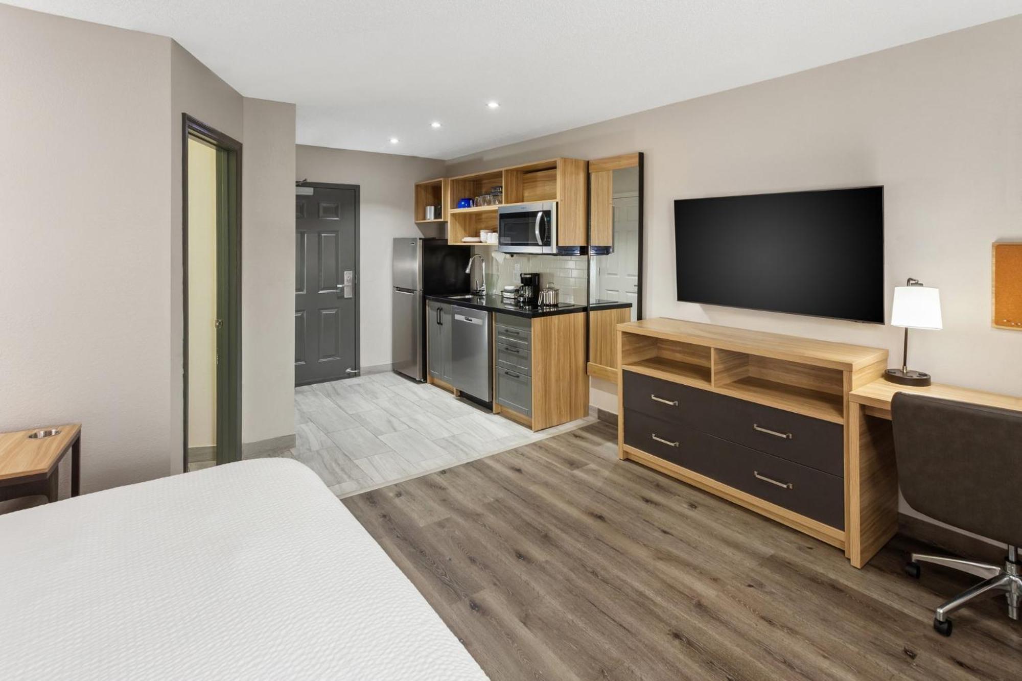 Candlewood Suites Harrisonburg By Ihg Esterno foto