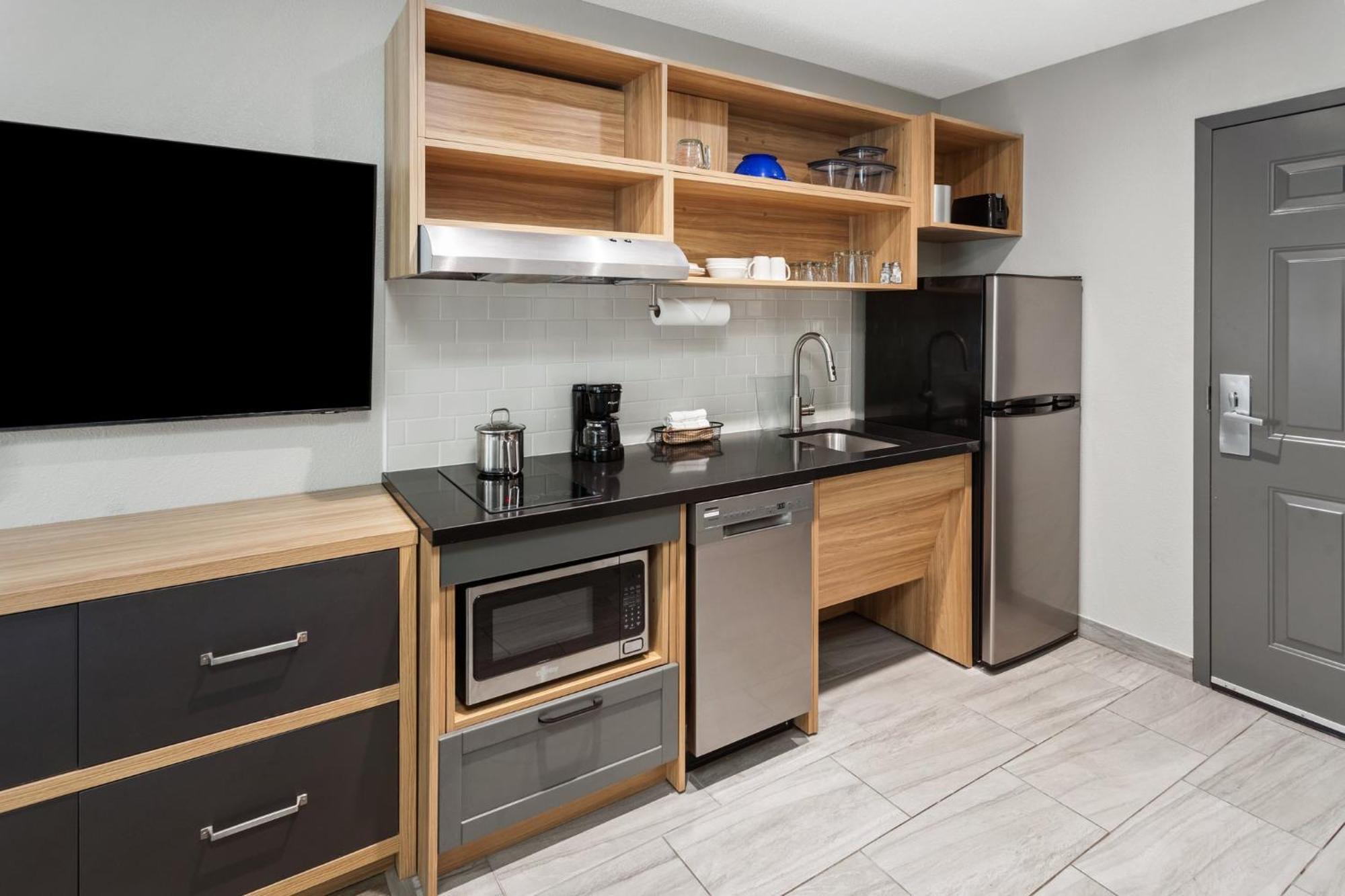 Candlewood Suites Harrisonburg By Ihg Esterno foto